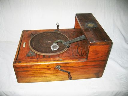 E.M.G WILSON HORN Gramophone